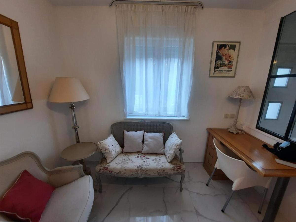 Liege 4420 Rue Jean Jaures 45 Grande Maison Joyeuse Avec Terrasse 30M2 Pour 8 Personnes Maximum Saint-Nicolas  외부 사진